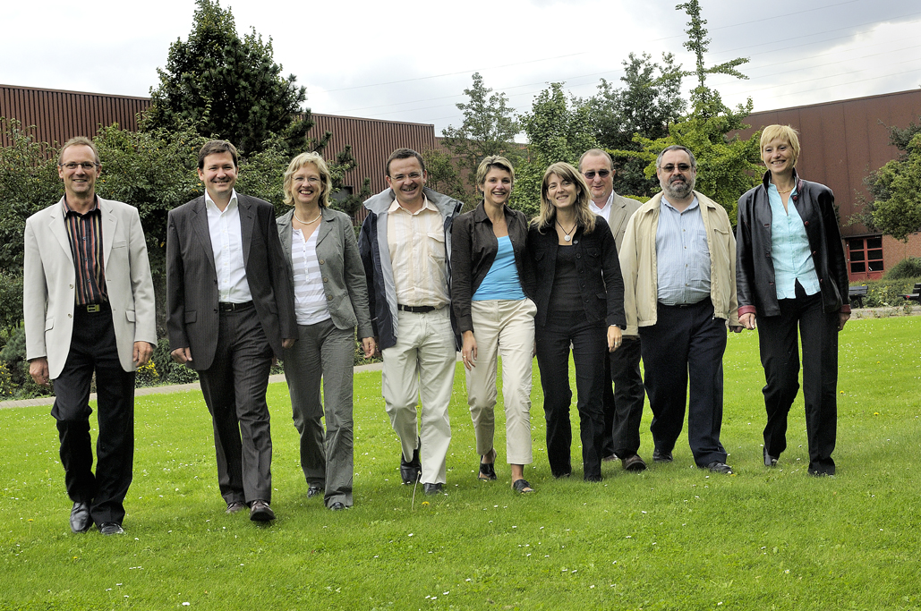 photo-groupe-personnage-industrie